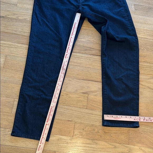 Travis Mathew Legacy Featherweight jeans, size 36 - Picture 7 of 13